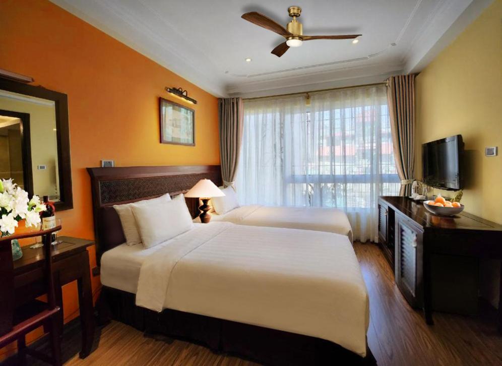 Classic Street Hotel Ханой Экстерьер фото
